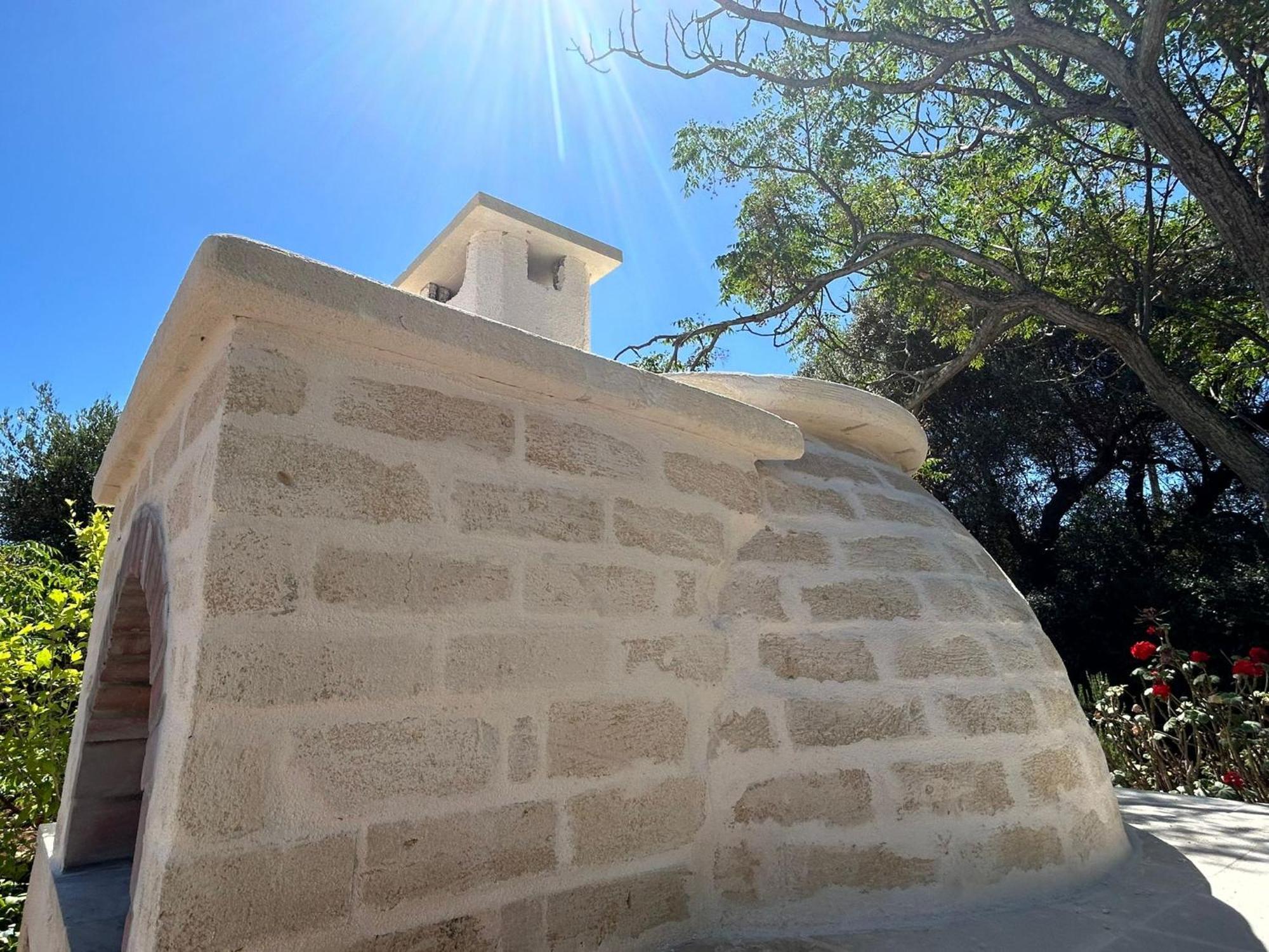 Вилла Traditional Trullo With Private Pool Near Остуни Экстерьер фото