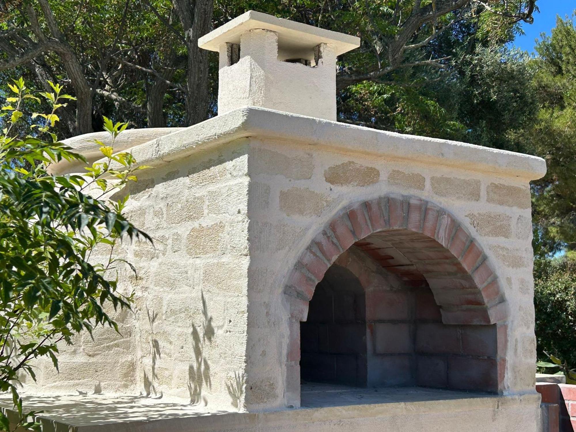 Вилла Traditional Trullo With Private Pool Near Остуни Экстерьер фото