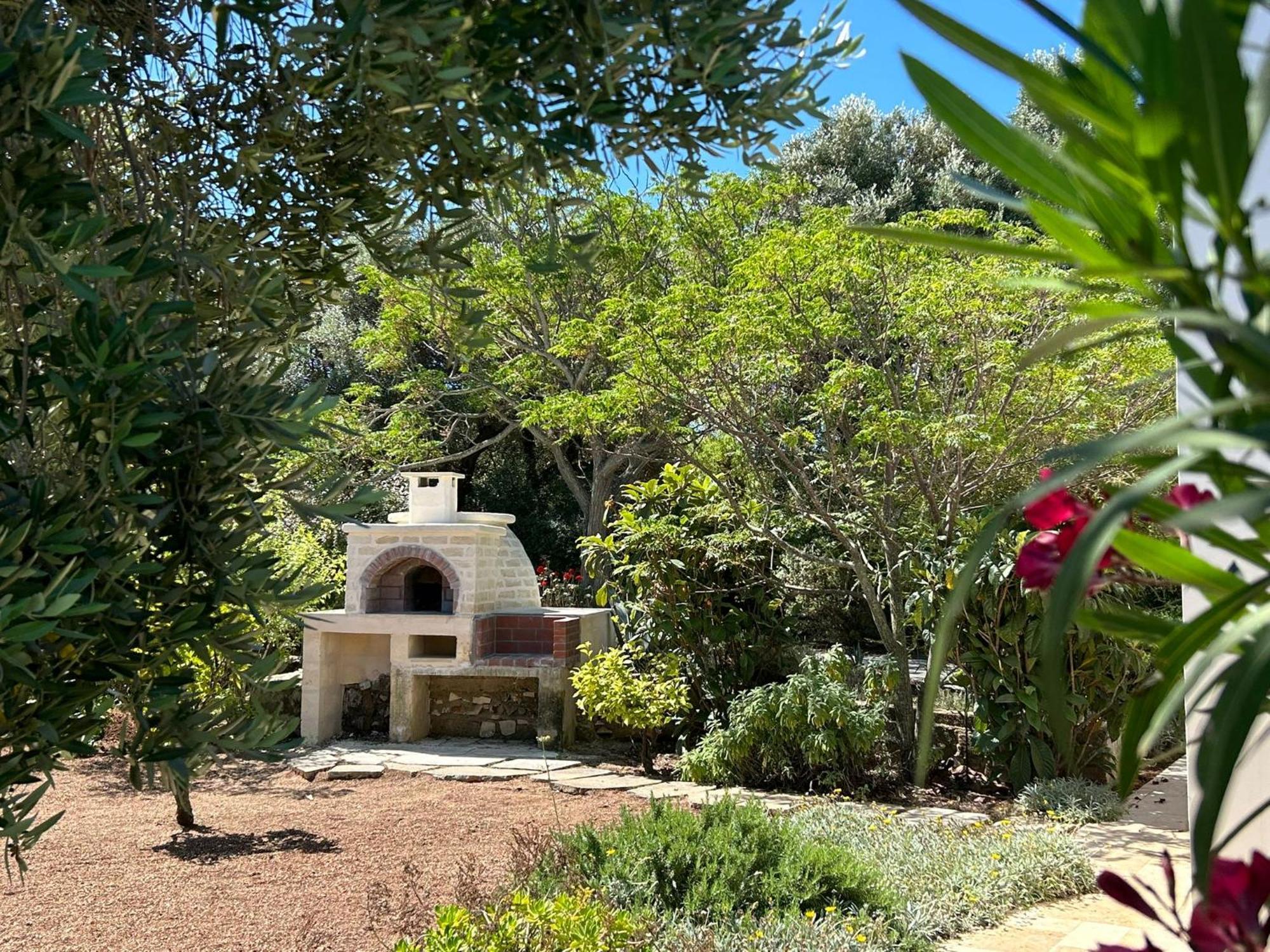 Вилла Traditional Trullo With Private Pool Near Остуни Экстерьер фото